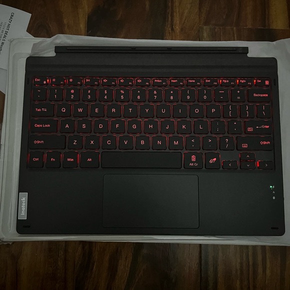 Surface Pro Keyboard - Picture 2 of 3